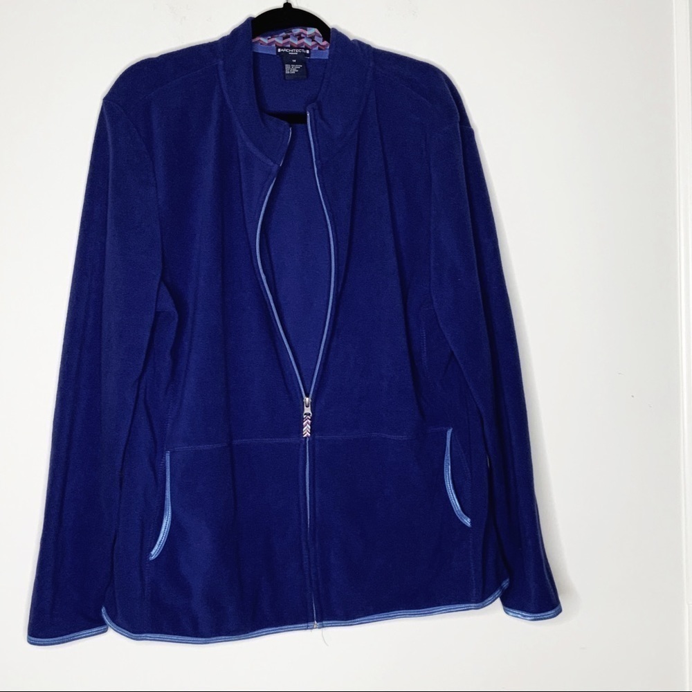 Architect woman. Dark blue fleece jacket size 1X